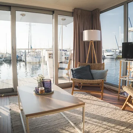 Of The Houseboat - Zen