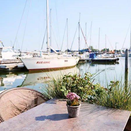 Of The Houseboat - Zen *