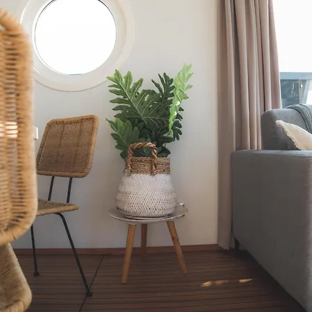 Of The Houseboat - Zen