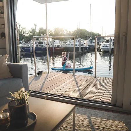 Πλωτό κατάλυμα Of The Houseboat - Zen