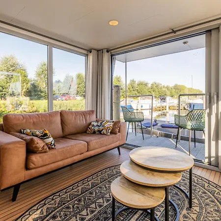 ספינת מלון Of The Houseboat - Zen *