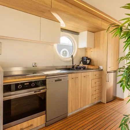 Of The Houseboat - Zen *