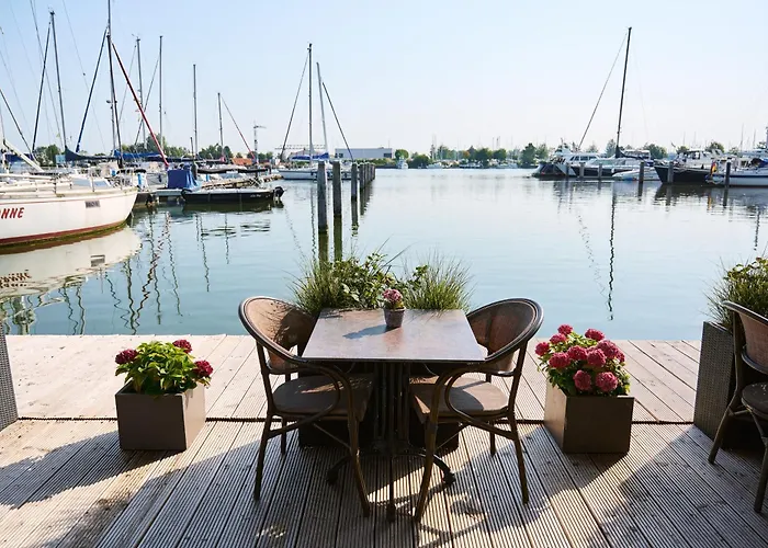 Of The Houseboat - Zen Dinteloord