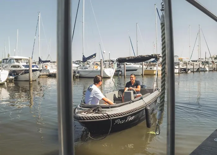 Of The Houseboat - Zen Hotel en barco *