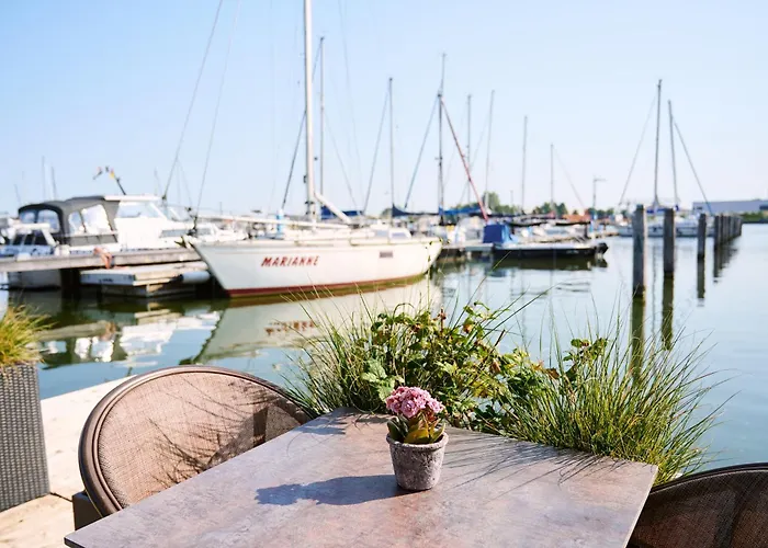 Of The Houseboat - Zen *