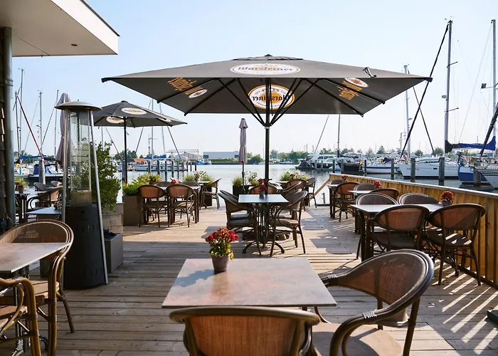 Of The Houseboat - Zen * Dinteloord