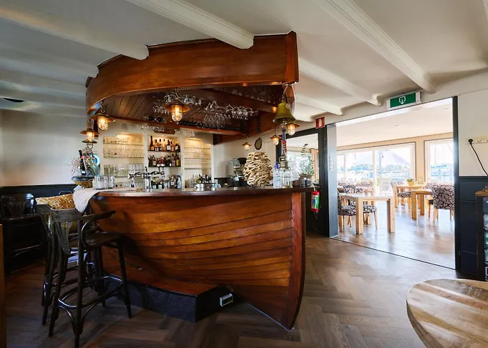 Of The Houseboat - Zen Dinteloord