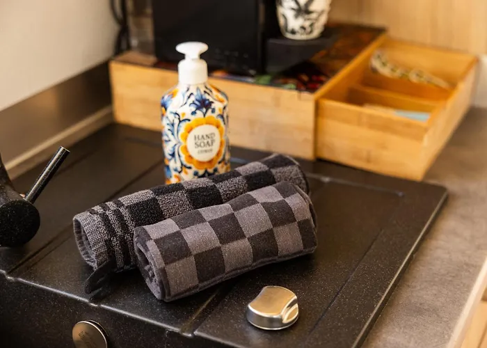 Of The Houseboat - Zen Botel *