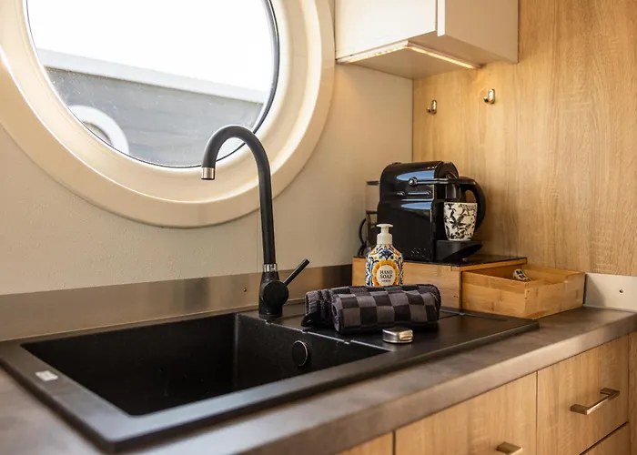 Of The Houseboat - Zen *