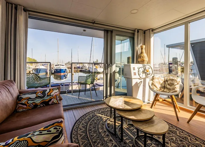 Of The Houseboat - Zen * Dinteloord