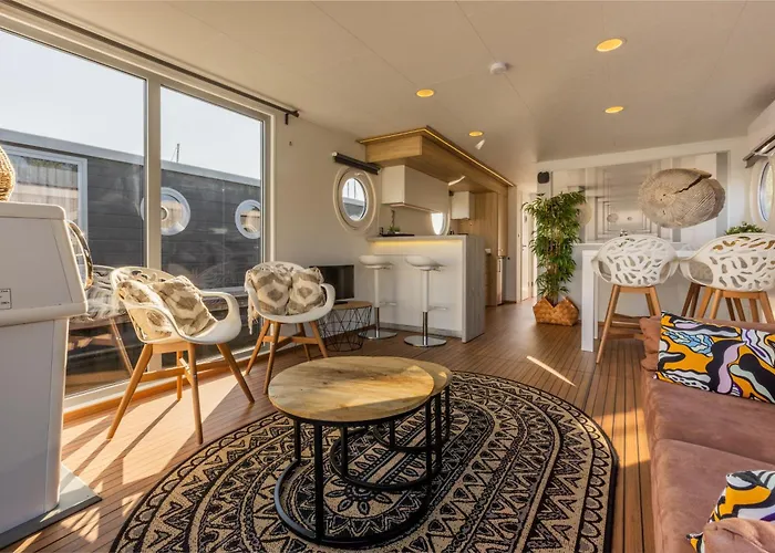 Of The Houseboat - Zen