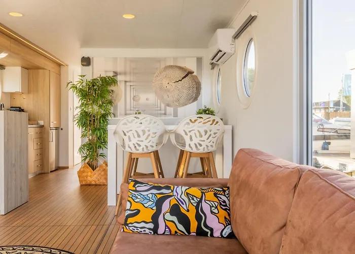 Of The Houseboat - Zen