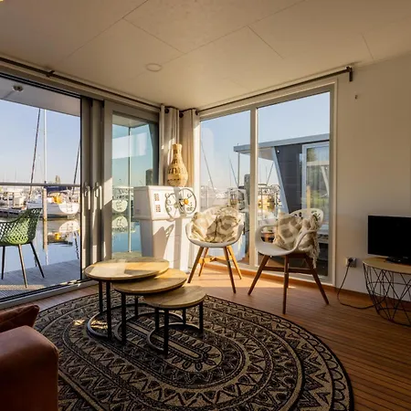 Ботель Of The Houseboat - Zen Dinteloord