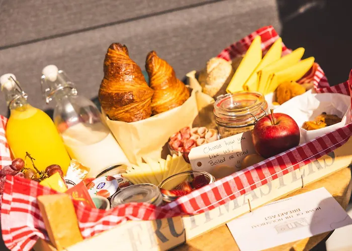 Of The Houseboat - Zen * Dinteloord